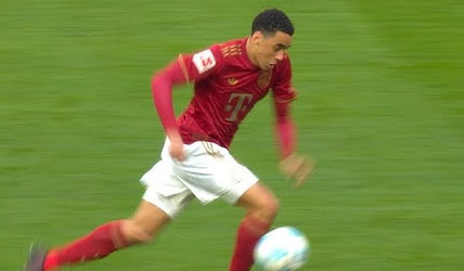 Jamal Musiala Makes Football Look Easy